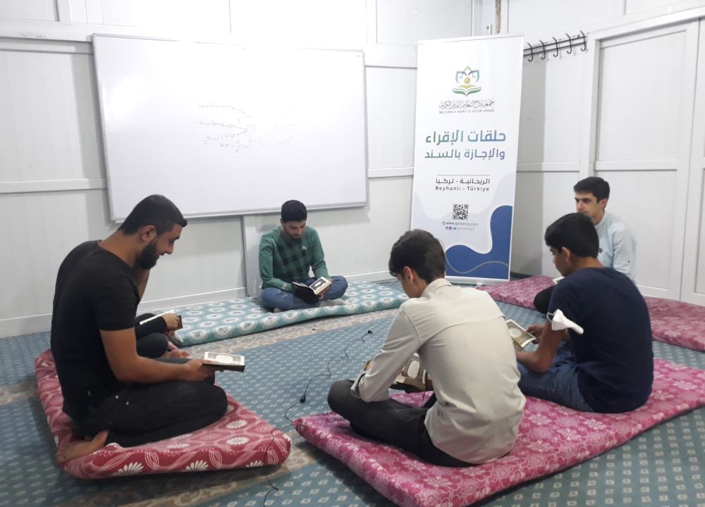 445 طالبا وطالبة يستفيدون من  مشروع ( حلقات الإقراء والإجازة بالسند )